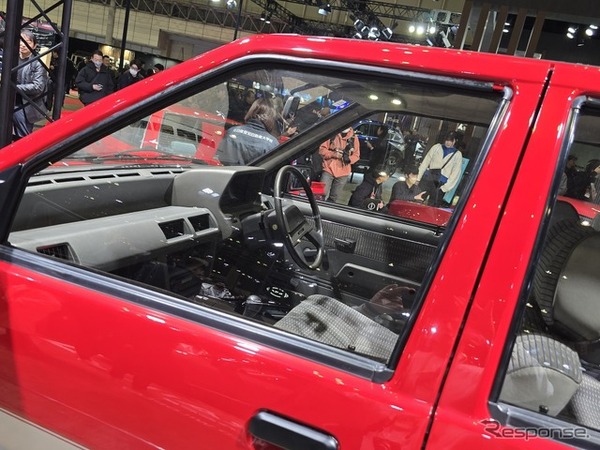 日産自動車大学校の学生たちがレストアした「マッチのマーチ」1984年式 初代日産マーチK10（東京オートサロン2026）