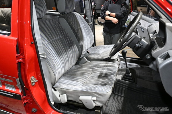 日産自動車大学校の学生たちがレストアした「マッチのマーチ」1984年式 初代日産マーチK10（東京オートサロン2026）