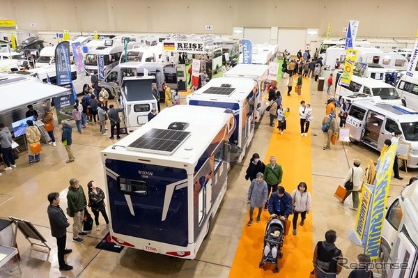 昨年開催の北海道キャンピングカーフェスティバル2025の会場風景