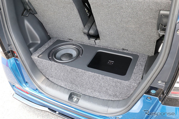 「外部パワーアンプ」が搭載されたオーディオカーの一例（製作ショップ：シティロード福山＜広島県＞）。