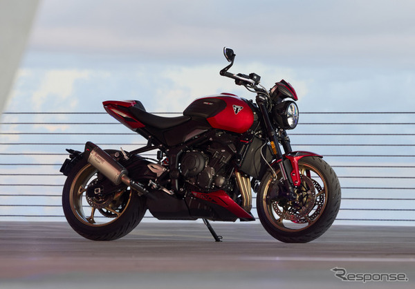 トライアンフ トライデント800