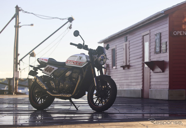 トライアンフ トラッカー400