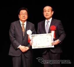 自動車リサイクル促進センターが環境省主催のESGファイナンス・アワードで特別賞