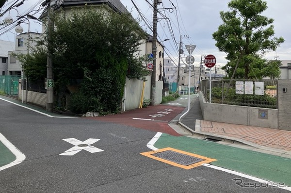 狭い道！ 都道423号：世田谷区若林5丁目