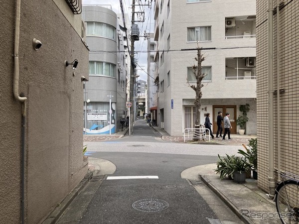 江東区道深37号、東向き