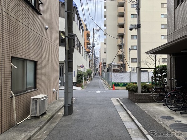 江東区道深37号、東向き