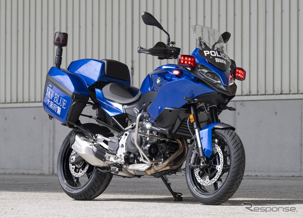 大阪府警察「スカイブルー隊」専用のパトロール・バイクに起用されるBMW『F 900 XR』