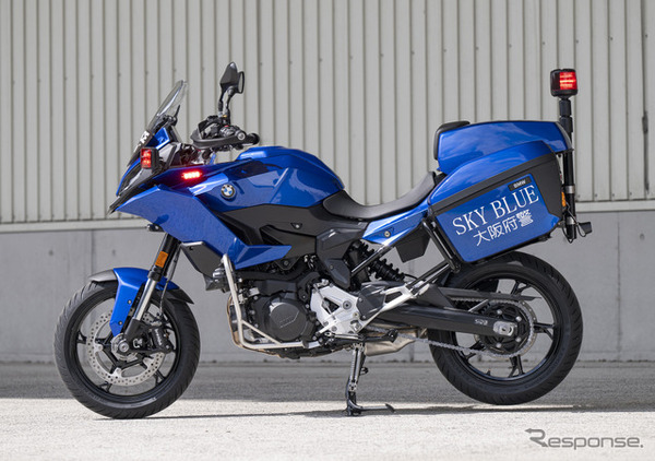 大阪府警察「スカイブルー隊」専用のパトロール・バイクに起用されるBMW『F 900 XR』