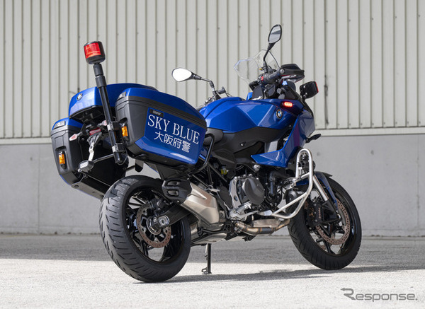 大阪府警察「スカイブルー隊」専用のパトロール・バイクに起用されるBMW『F 900 XR』