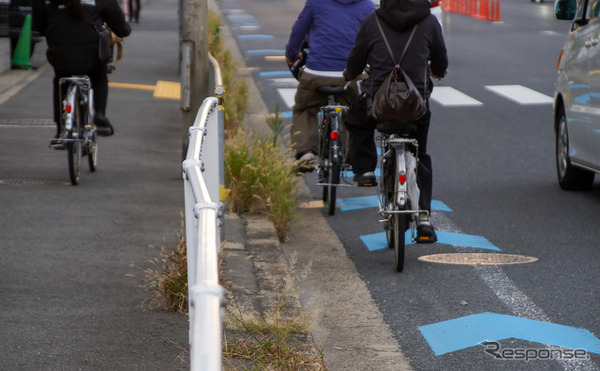 本日4月1日より自転車にも「青切符」が適用される（写真はイメージ）