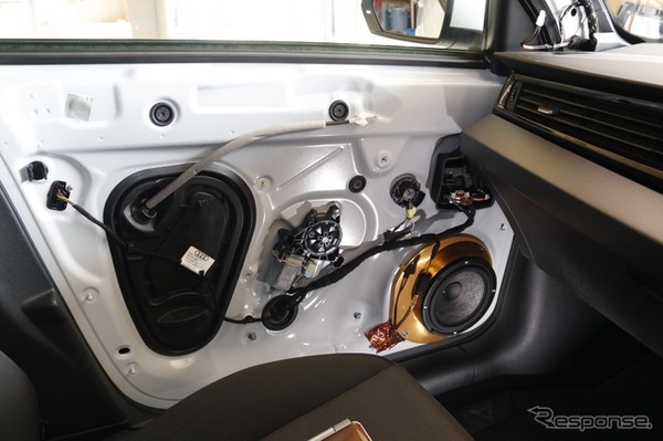 純正を崩さず高音質化、デモカーに見るプロショップの取り付け技術［car audio newcomer］by BREEZE　前編