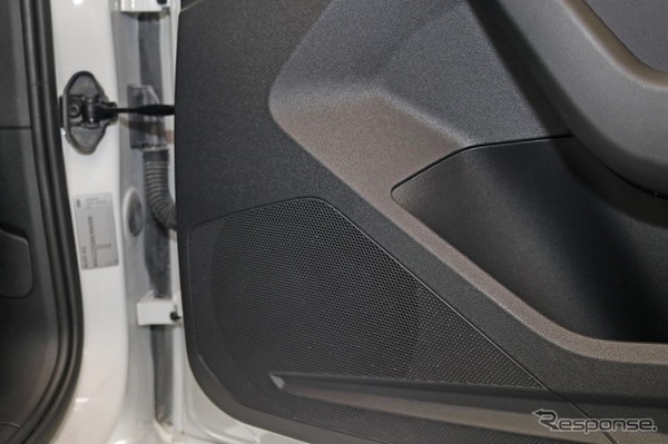 純正を崩さず高音質化、デモカーに見るプロショップの取り付け技術［car audio newcomer］by BREEZE　前編