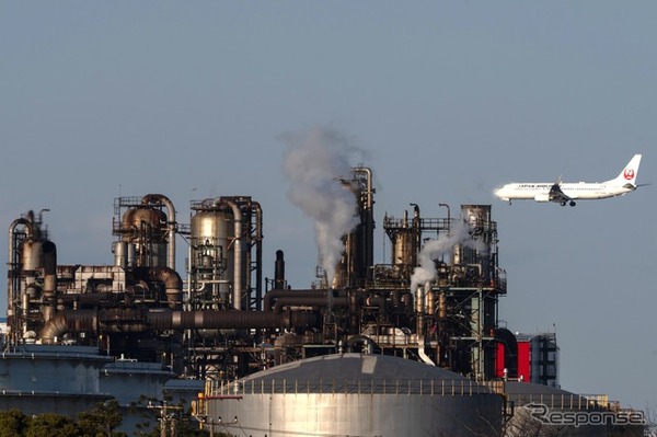 川崎市の精油所（3月12日）