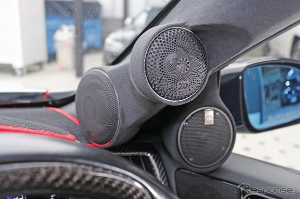 ツイーターにイレイトカーボンALTO、ミッドレンジにMM3、さらにドアミラー裏にはミッドハイのCCWR254をチョイスした。