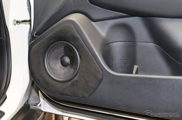 「外部パワーアンプ」が搭載されたオーディオカーの一例（製作ショップ:イースト＜大阪府＞）。