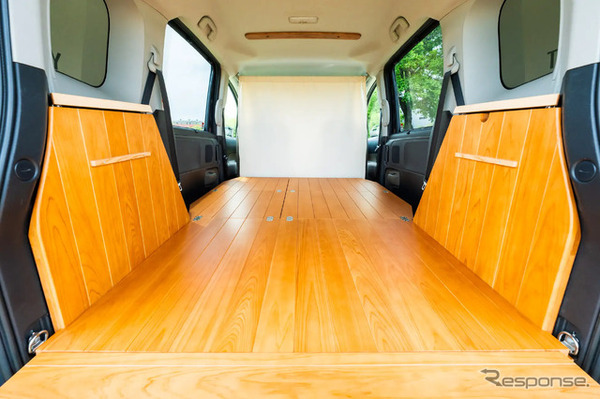 シエンタ専用車中泊キット「VANLIFE ROOMKIT」