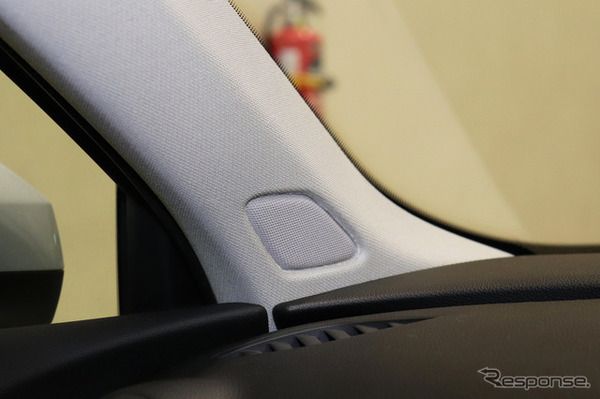 純正スピーカーの取り付け位置の一例。