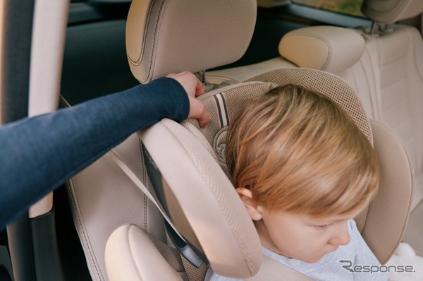 ドイツCYBEXの生後15ヶ月頃から12歳頃まで使用できるロングユース・チャイルドシートの最新モデル「パラス G3」