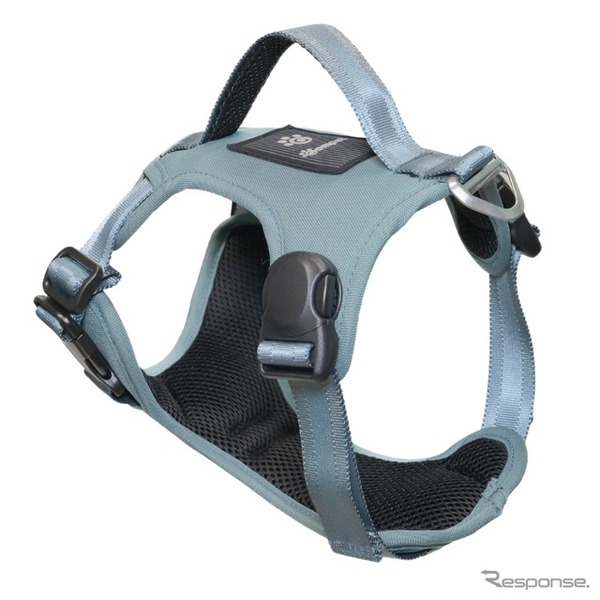 コンビのペットブランド「コムペット」のシートベルトを通すだけの「カーリンク ハーネス」