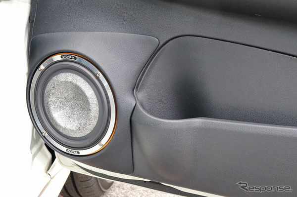 「市販メインユニット」を核にシステムが組まれたオーディオカーの一例（製作ショップ:パラダ＜福井県＞）。