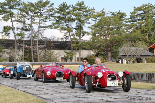 先頭はジャウル750S
