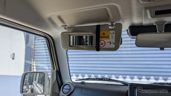 カーメイト「バイザー取付 折りたたみサンシェード ジムニー用」