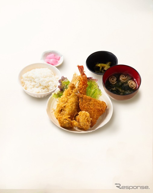 準優勝：福島県代表 常磐道 四倉PA（上下線）「海鮮ミックスフライ定食」