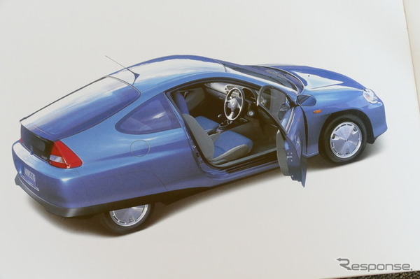 ホンダ・インサイト（初代）当時のカタログ