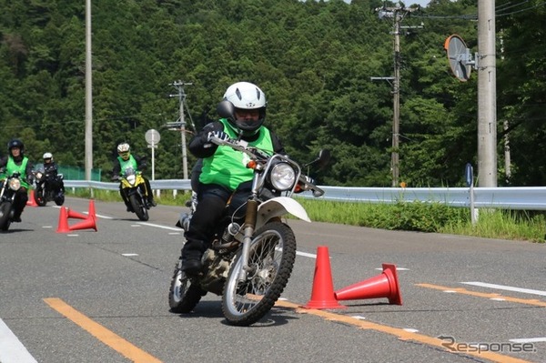スズキリターンライダースクール