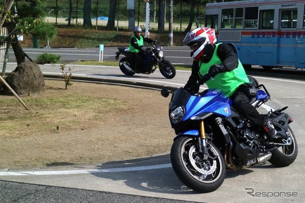 スズキリターンライダースクール