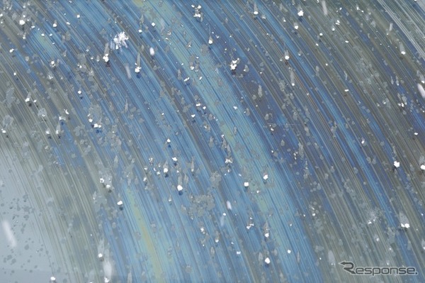 フロントガラスの油膜取りで雨の日の視界改善！ 洗車だけでは落ちない汚れの正しい対策～Weeklyメンテナンス～