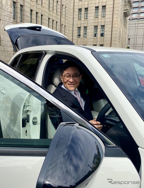特別なフィアット600eが京都市公用車に
