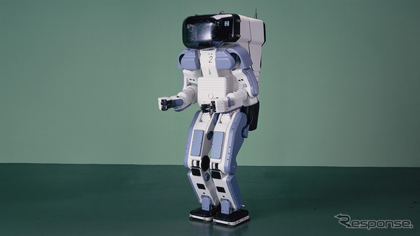 人間型自立二足歩行ロボットP2
