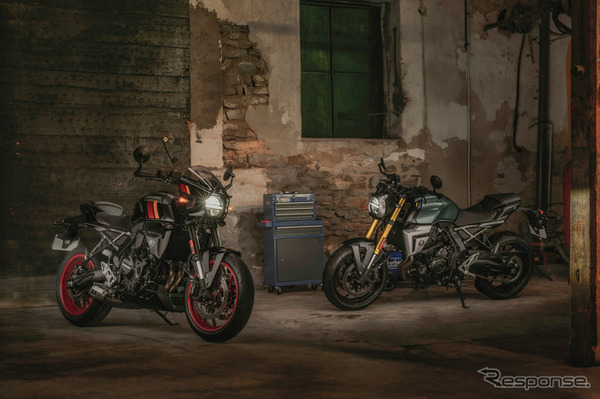 スズキ GSX-8TT（左）とGSX-8T（右）