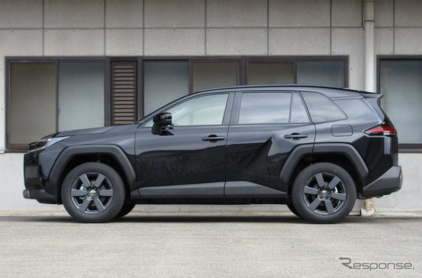 タナベ デバイドUP40　RAV4装着例（推奨時車高　フロント：25mmアップ / リア：30mmアップ）