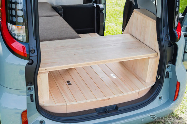 トヨタ シエンタ専用車中泊キット「VANLIFE ROOMKIT」の7人乗り用