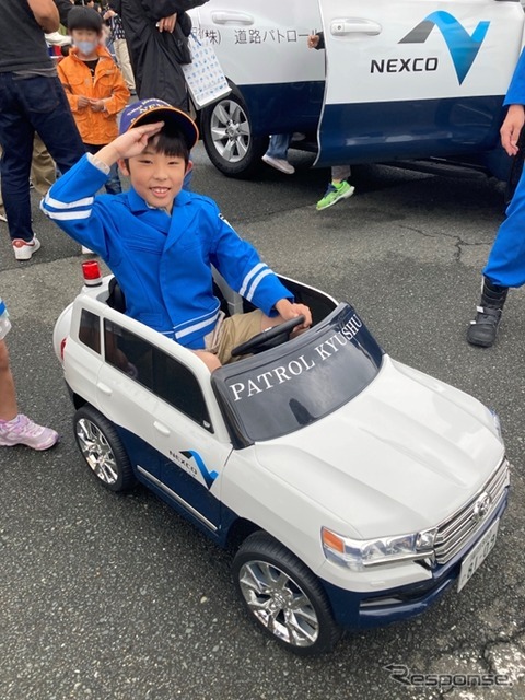 ミニチュアパトロールカー試乗体験イメージ