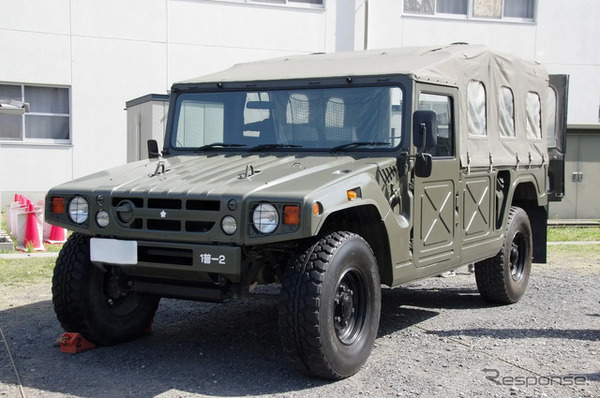 高機動車