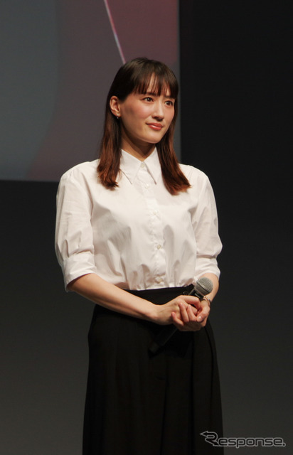 マツダのブランドアンバサダーに就任した綾瀬はるかさん