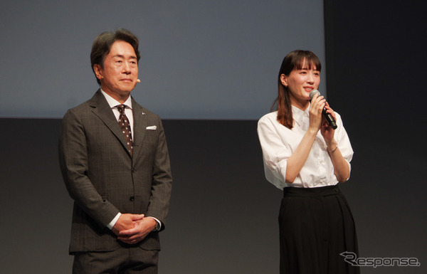 マツダ毛籠勝弘社長と綾瀬はるかさん