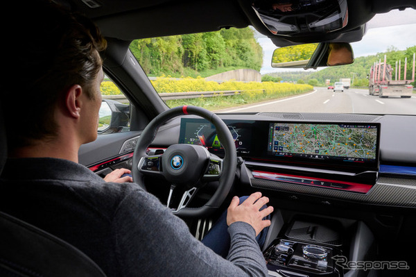 先進運転支援システムの「BMW Highway Assistant」
