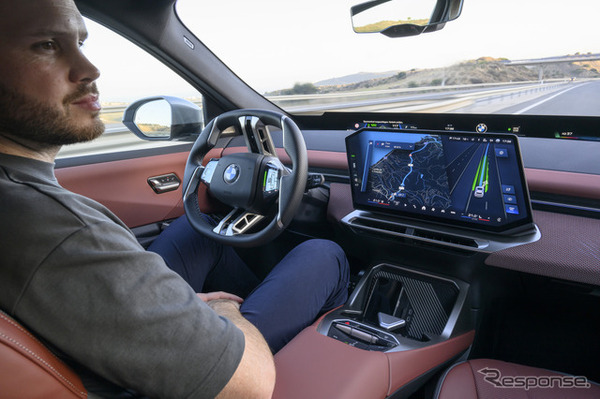 先進運転支援システムの「BMW Highway Assistant」