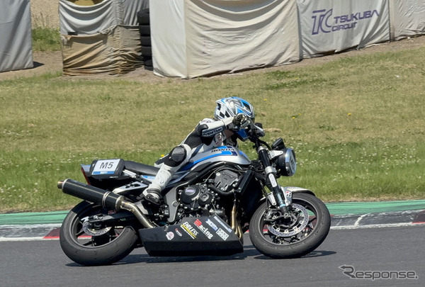 CB1000F WITH MEレーサー