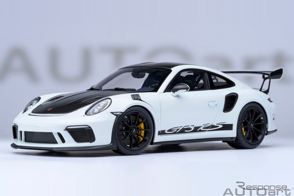 「AUTOart」の1/18スケールのダイキャストモデル、ポルシェ『911』（991.2）の「GT3 RS ヴァイザッハ・パッケージ