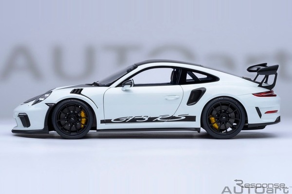 「AUTOart」の1/18スケールのダイキャストモデル、ポルシェ『911』（991.2）の「GT3 RS ヴァイザッハ・パッケージ