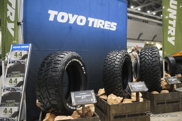 TOYO TIRESブース