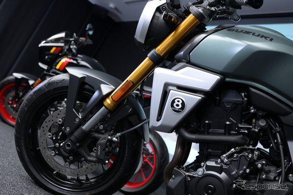 スズキ GSX-8T