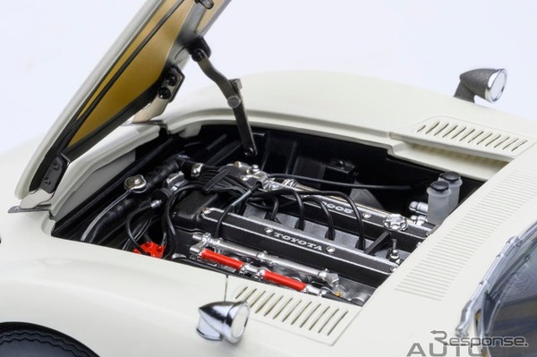 『トヨタ 2000GT』のオートアート製18分の1スケールモデルカー