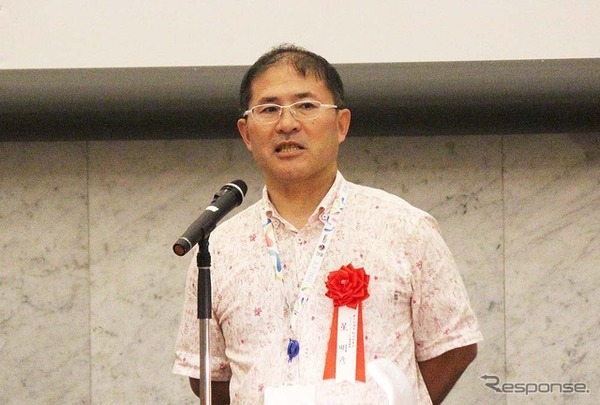 国土交通省 総合政策局 モビリティサービス推進課 星明彦課長は“かりゆしウェア”を着用して登壇