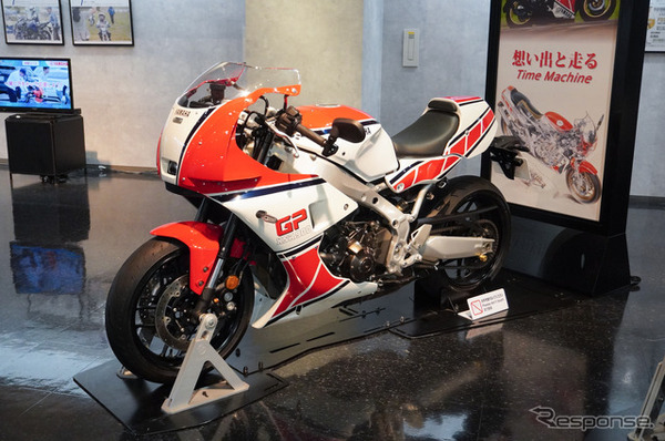 ライフスタイル提案エリアではアフターパーツを装着したカスタム車の展示も